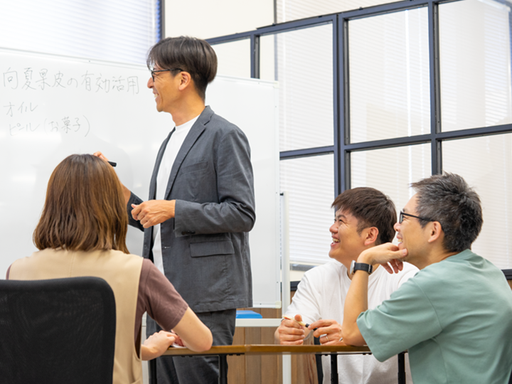 SUNAO製薬の打合せの様子