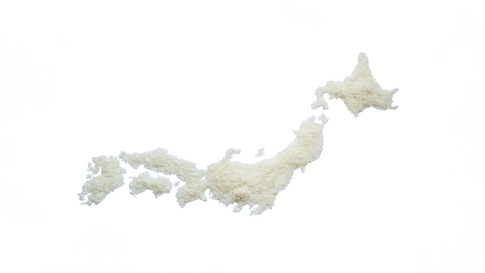 粉末で形作られた日本地図の写真