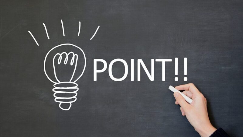 黒板にPOINTと書いている写真